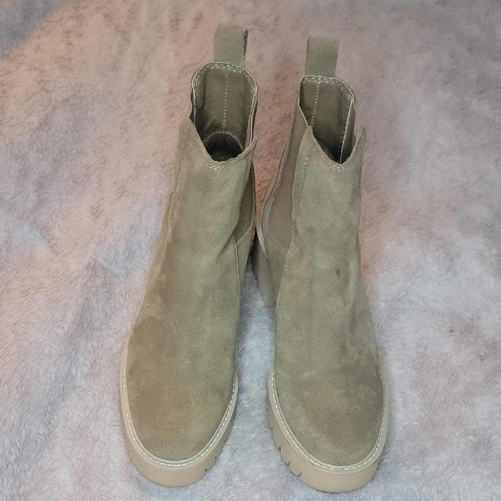 Dolce Vita Women's Tan Ankle Boots